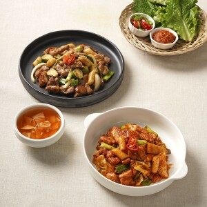 에이치엠푸드,혁신몰 이벤트상품[선물세트4호]  우리농 양념닭갈비1kg1+ 간장 닭갈비1kg : 증정 소스1팩+우동사리1팩+꼬마떡1,*무료배송+선물용가방포장